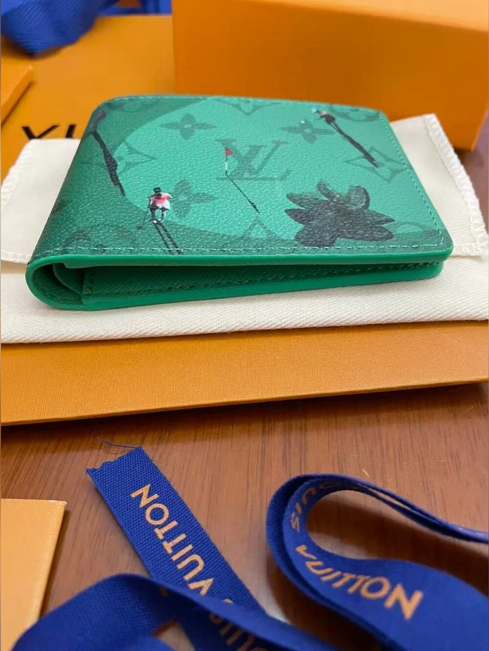 Louis Vuitton this slender